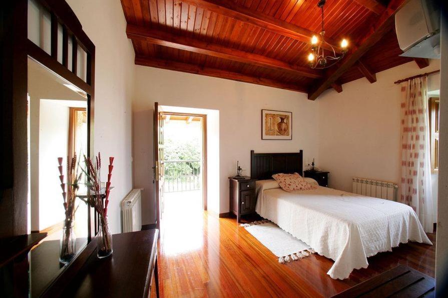 Hostel Casa Da Botica A Estrada Os Casares Pokoj fotografie