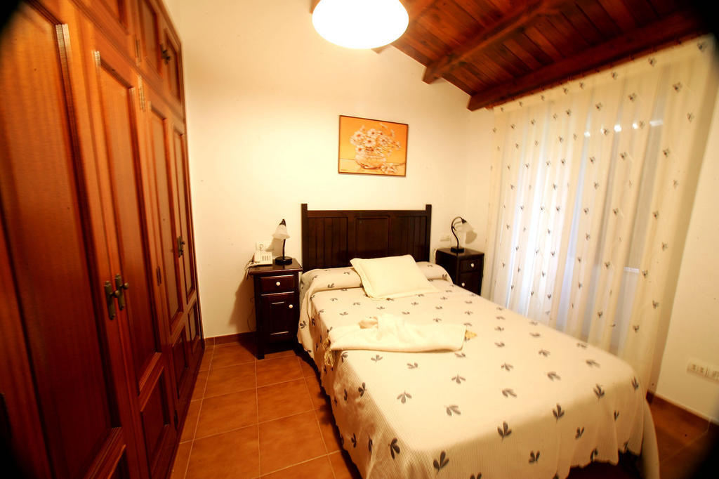 Hostel Casa Da Botica A Estrada Os Casares Pokoj fotografie