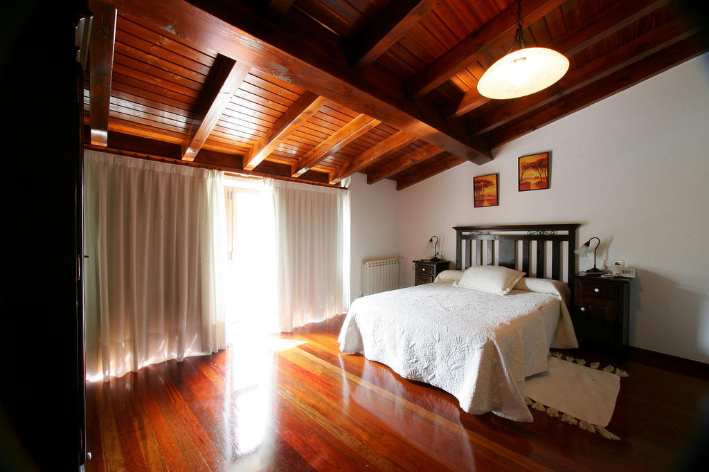 Hostel Casa Da Botica A Estrada Os Casares Exteriér fotografie